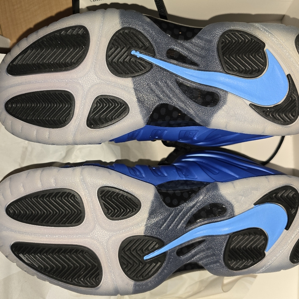 Nike Blue and Black Sneakers with Ribbed Design and Futuristic Look - Picture 2 of 3